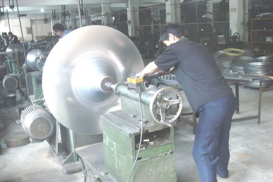 The Advantages Of Metal Spinning Process